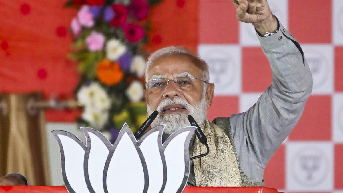 ‘RJD and Congress can never develop Bihar’: PM Modi in Muzaffarpur rally