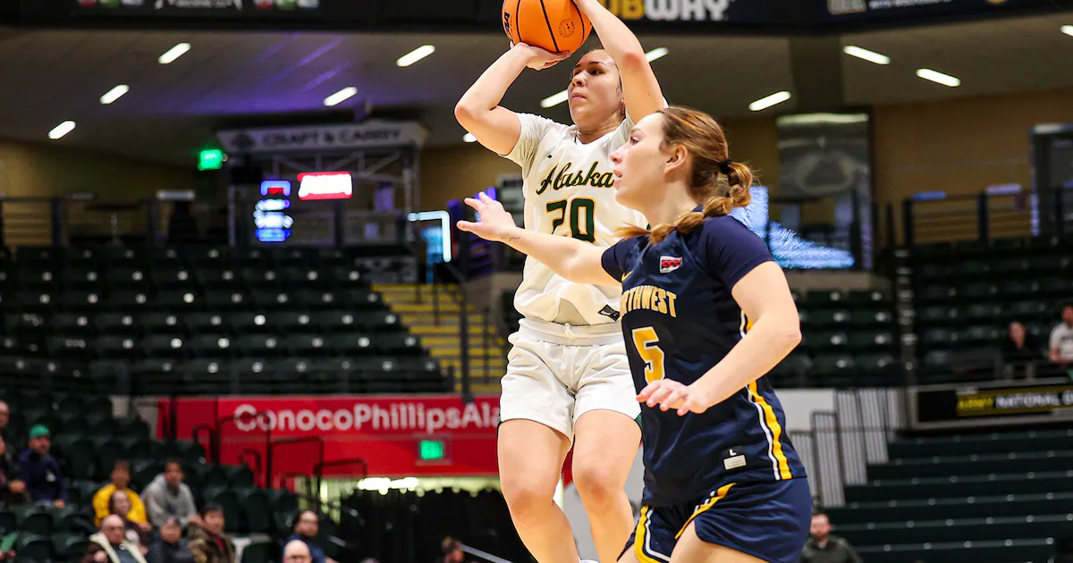 The Rewind: Elaina Mack breaks UAA women’s basketball record, South volleyball claims CIC regional title