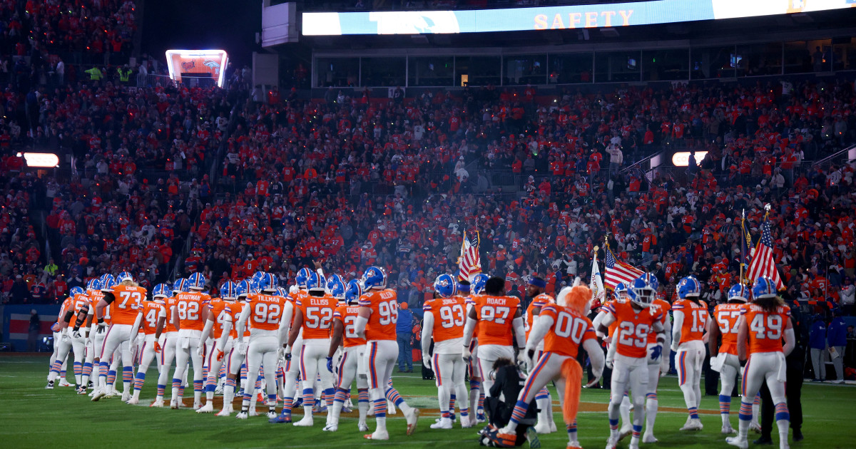 Star NFL Linebacker Announces Cancer Diagnosis