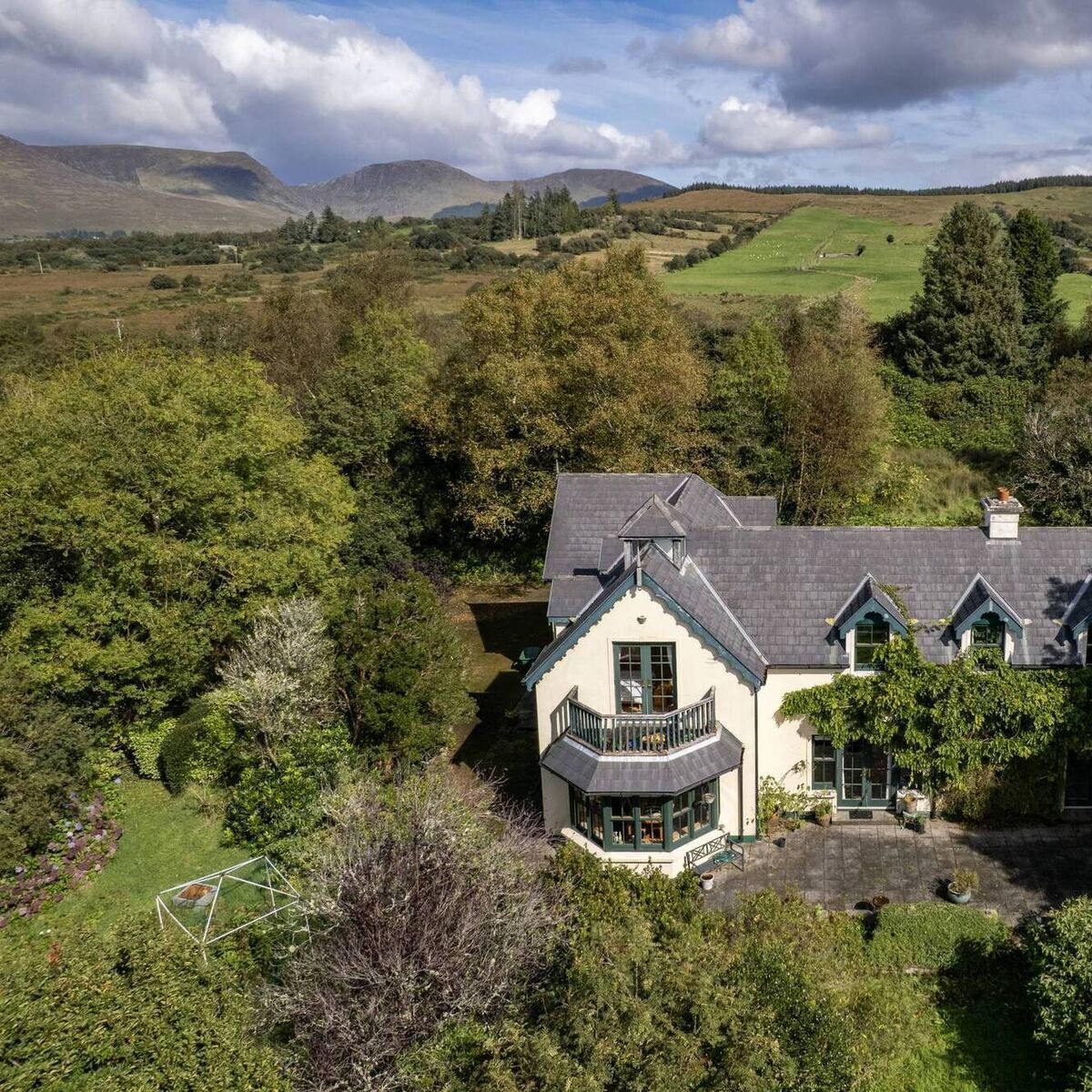 €695k Kenmare home of the late Flicka Small is one to re-Joyce in