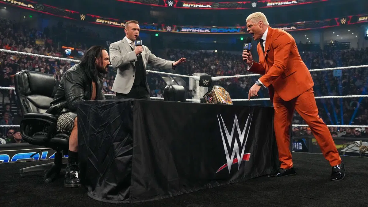 4 Reasons why WWE SmackDown is failing right now 