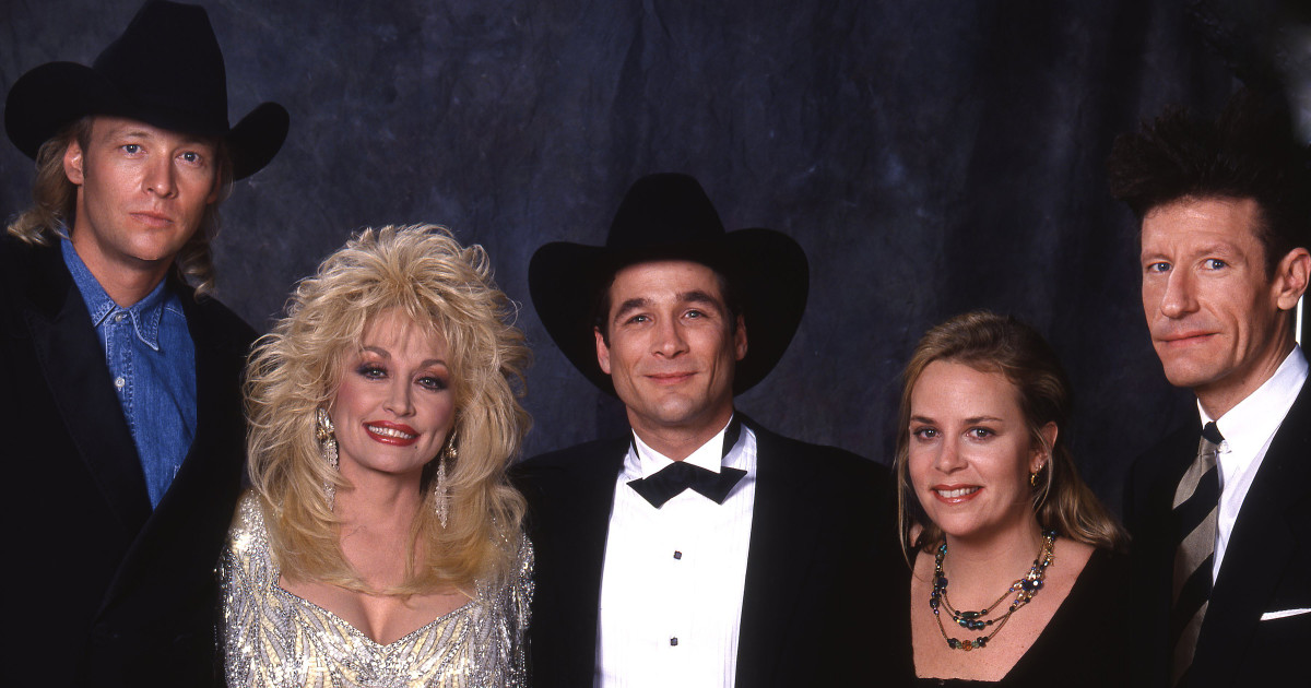 '90s Country Legend's Performance of 'I Feel Lucky' at the Ryman Has Fans Saying 'She's So Underrated!'