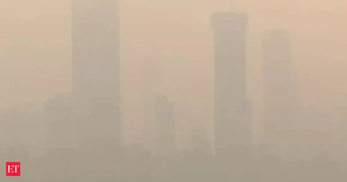 Maharashtra: Smog covers Mumbai as AQI remains in poor category