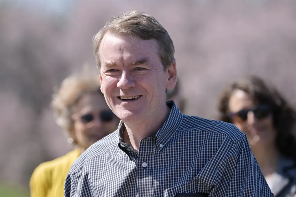 Bennet would be beacon for US; ending filibuster will end shutdown; power of the purse belongs with Congress (Letters)