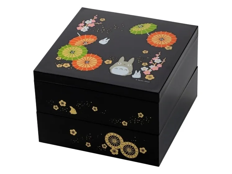 Beautiful Totoro bento box mixes classic and modern symbols of Japan