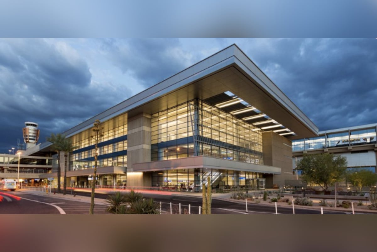 Travel Turmoil at Phoenix's Sky Harbor as Shutdown Spurs 478 Flight Fiascos!