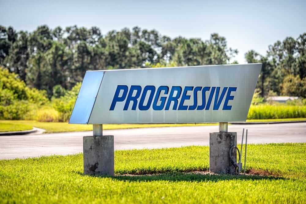 Are Wall Street Analysts Predicting Progressive Stock Will Climb or Sink?