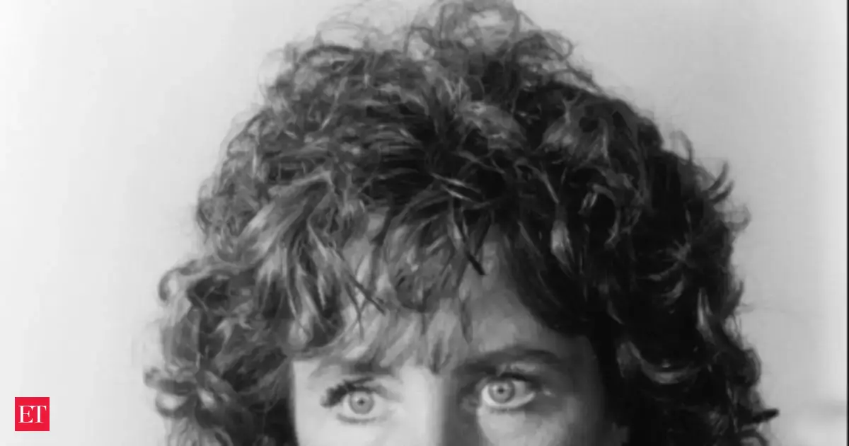 Pauline Collins, star of ‘Shirley Valentine,’ dies at 85 after illustrious career in film, theatre, and TV