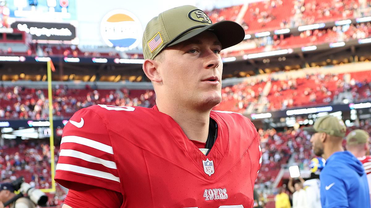 Tom Brady calls for starting NFL quarterback to be benched