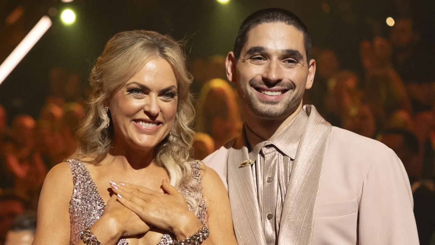 Elaine Hendrix on DWTS Injury, Fan Support, Future Performances