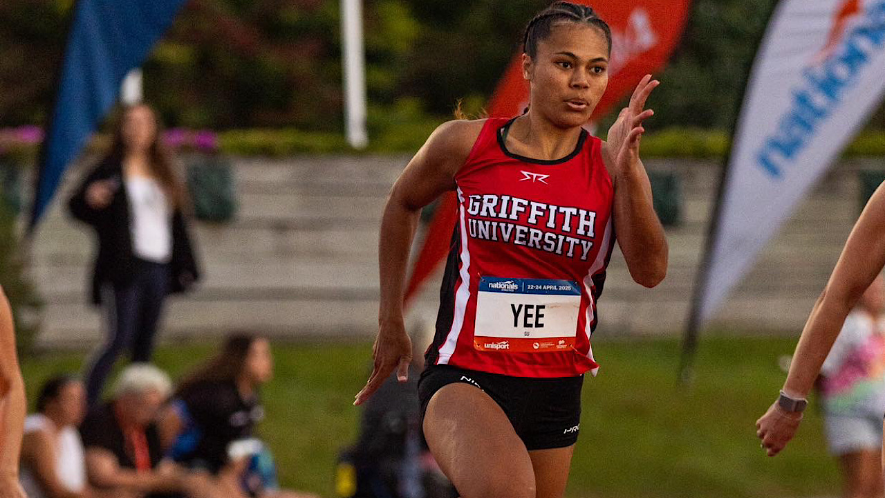 Yee balances books and blocks in Seoul internship