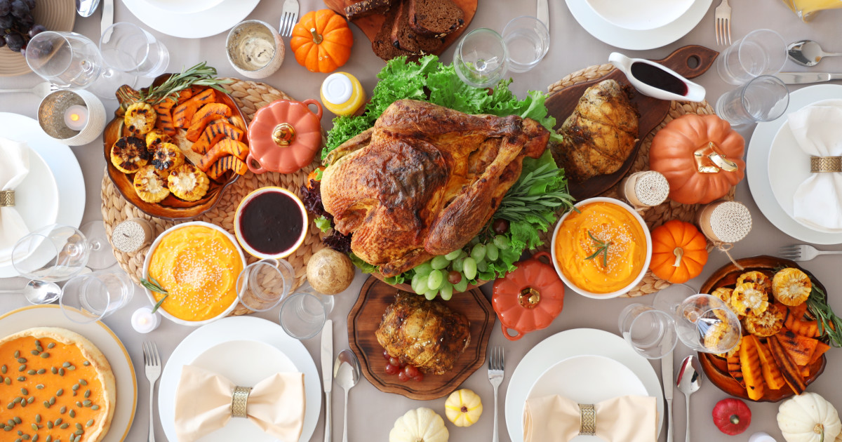 This Thermal Serving Dish Will Keep Your Food Hot for Hours