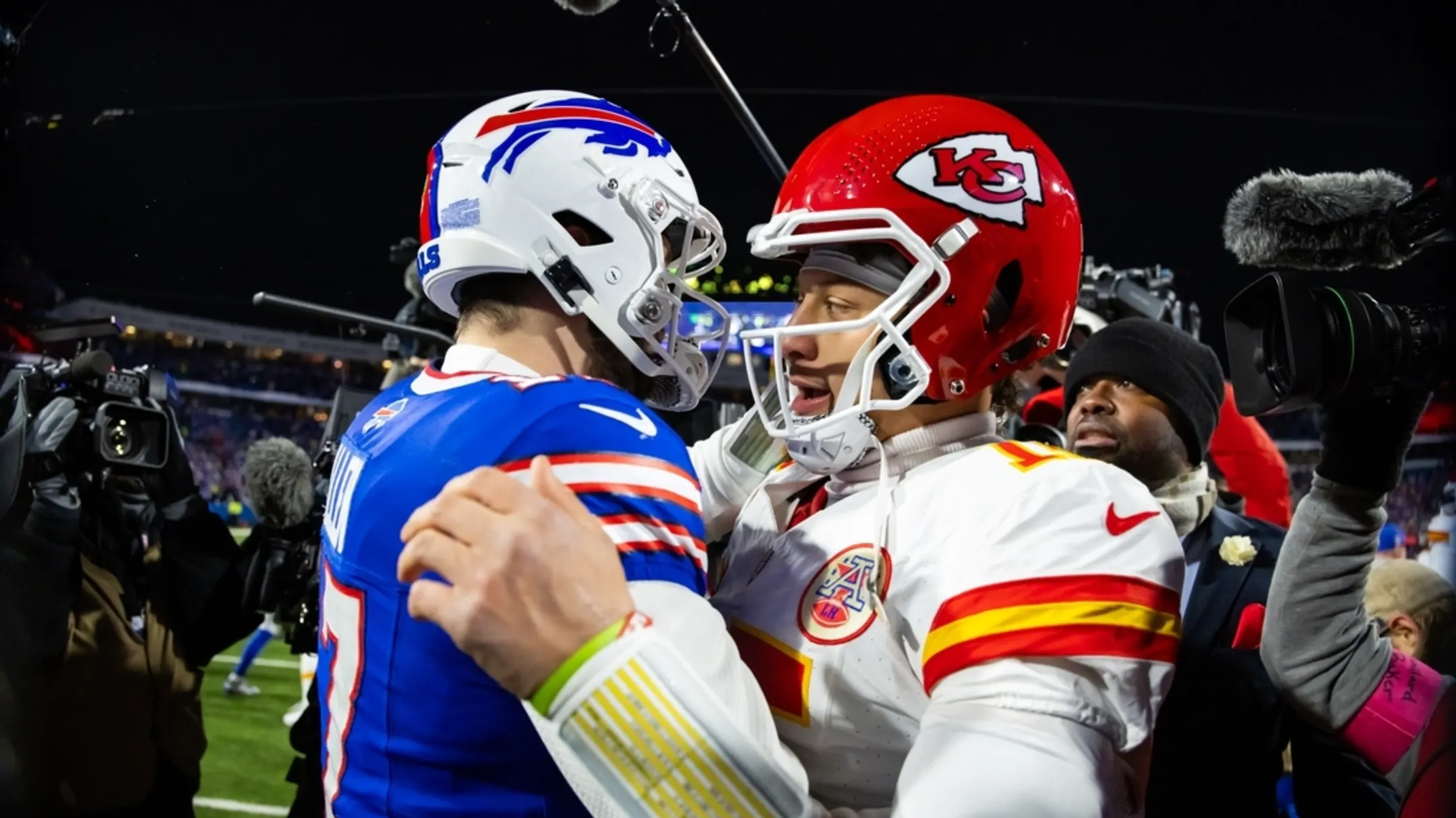 Chiefs, Bills renew rivalry from middle of AFC pack