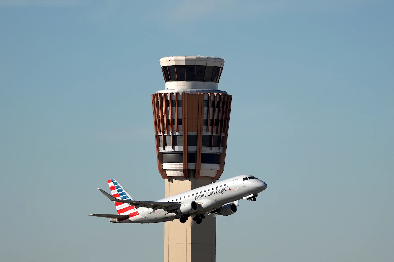 Air traffic controllers are Trump's new target