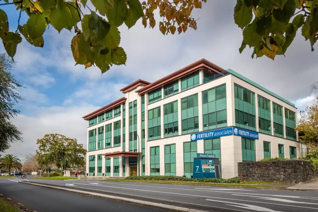 Vital Healthcare returns from placement to lead NZX50 lower