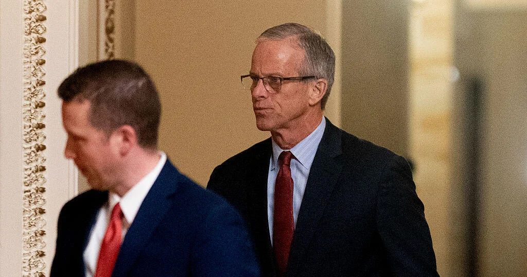 Senate moves forward with deal to end shutdown after key vote