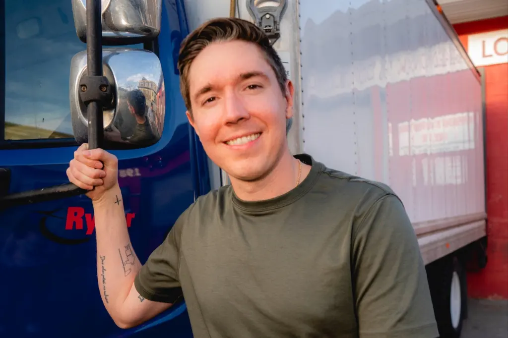 He Turned $1k Into a $100k Monthly Side Hustle, 8