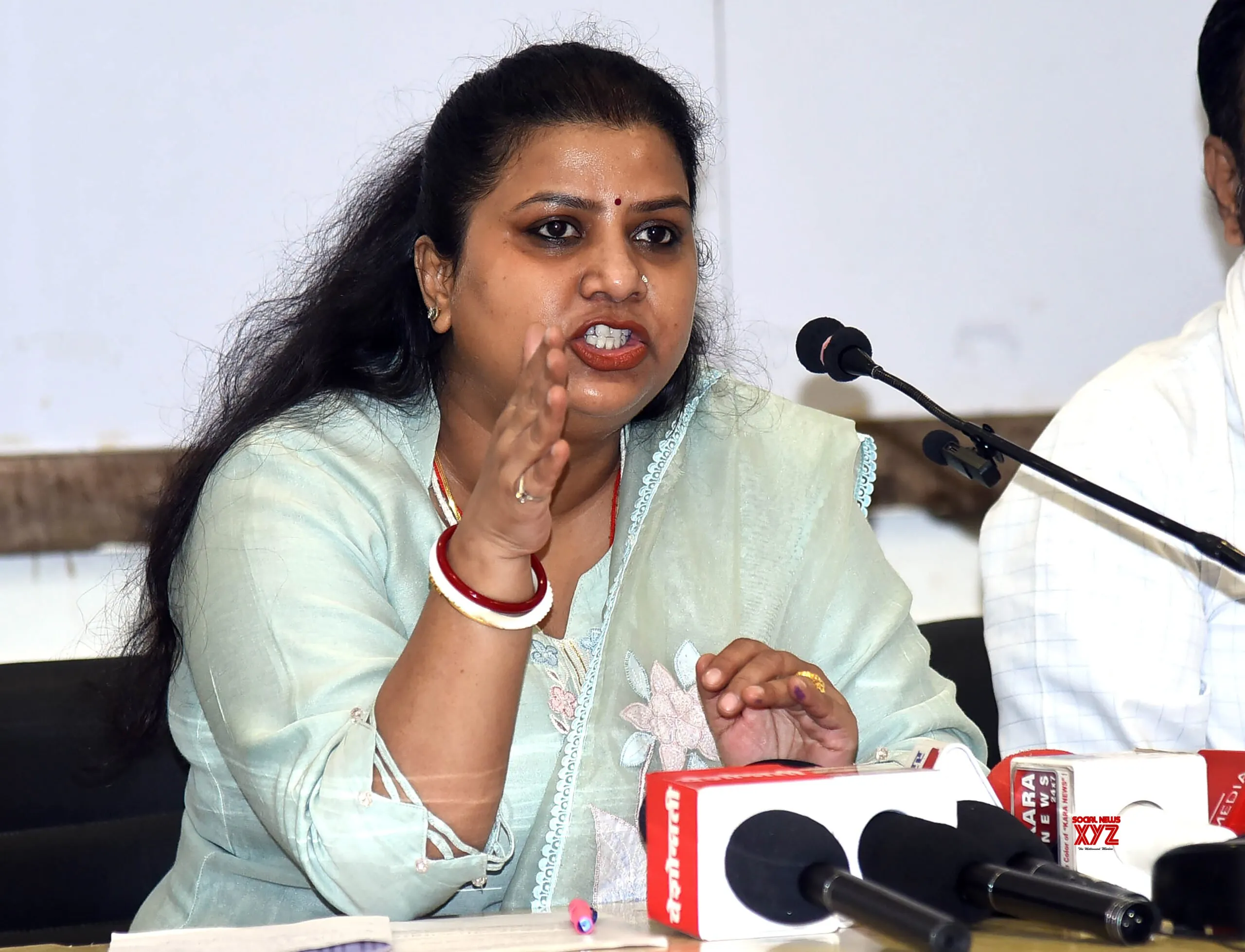 Rakhi Birla Addresses Press Conference in Nagpur #Gallery
