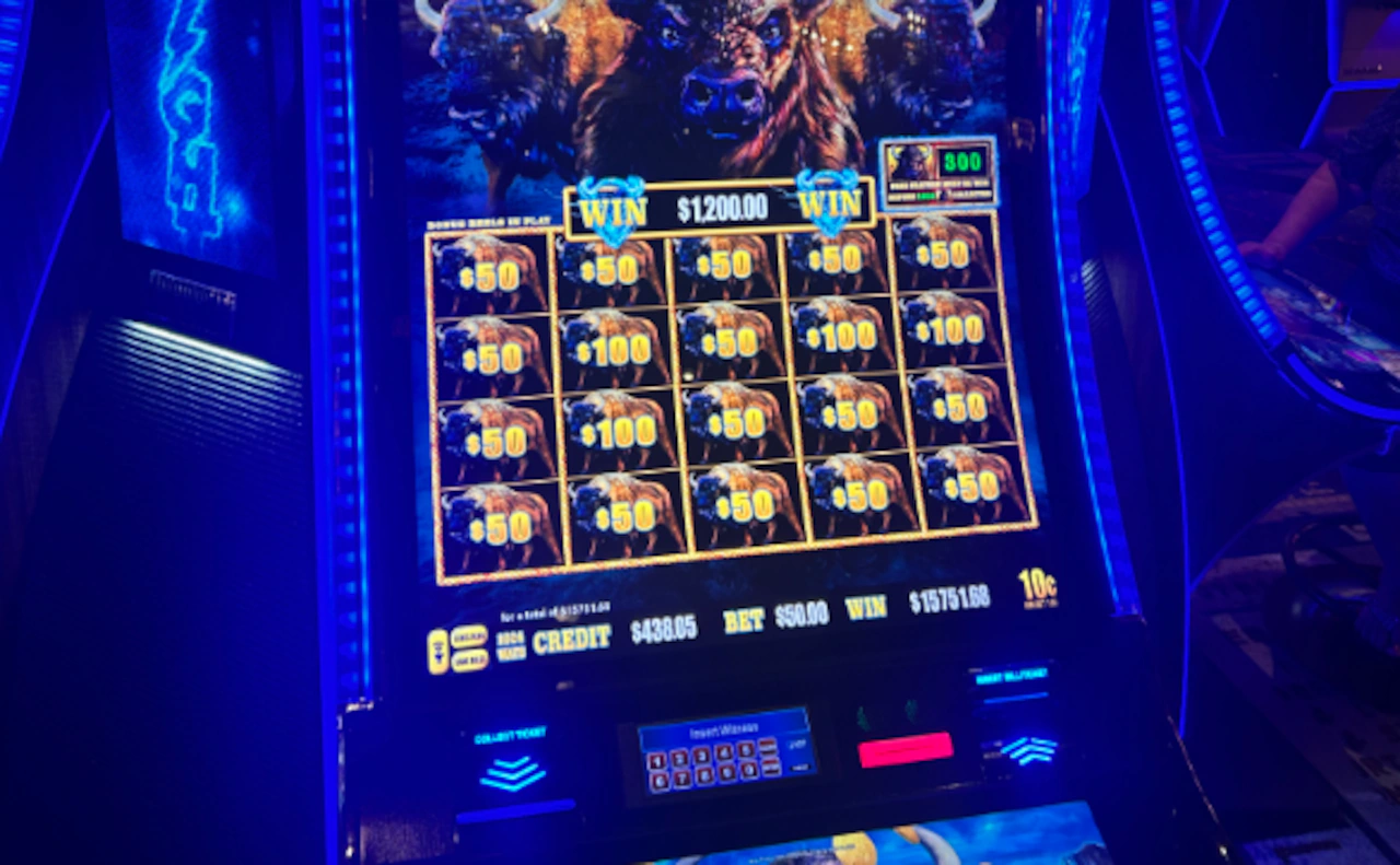 Mass. casino winner: Small slot machine bet ends in jackpot prize