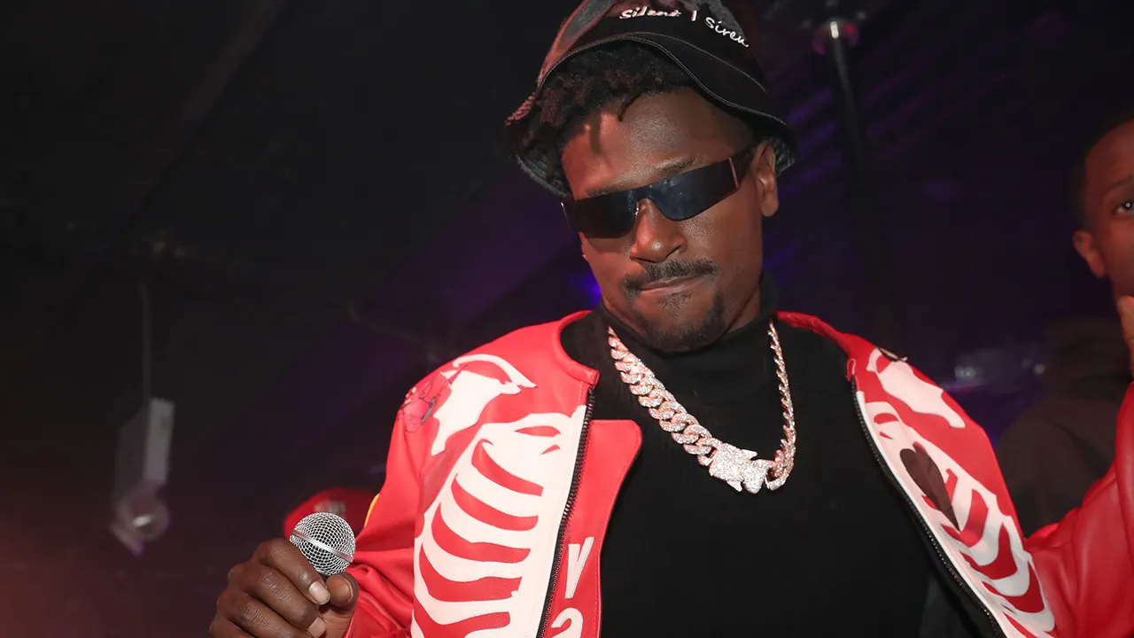 Antonio Brown pleads not guilty to Miami attempted murder charge