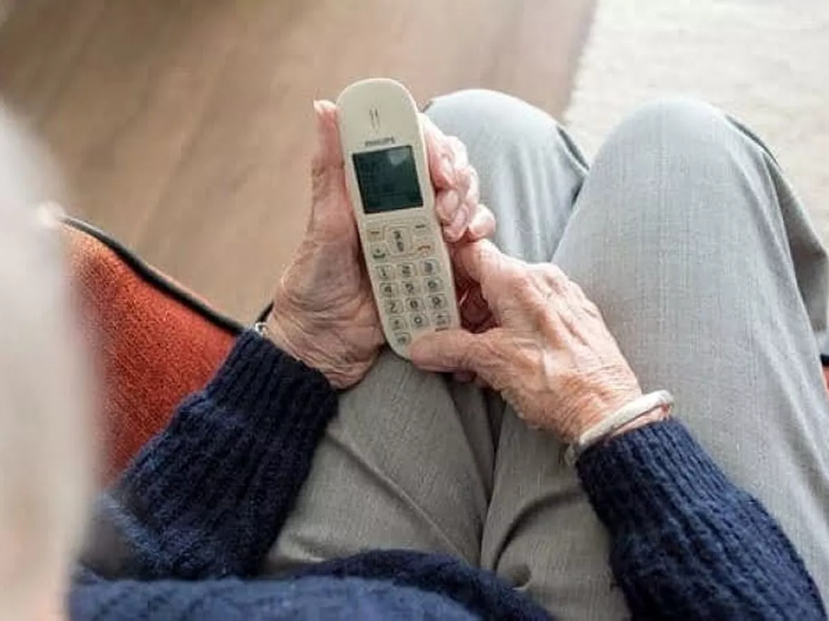 Pensioner told to 'swear an oath over the phone' by bank card scammer
