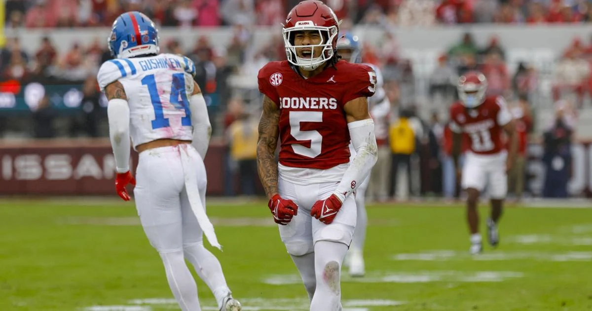 OU moves up one spot to No. 11 in latest CFP rankings