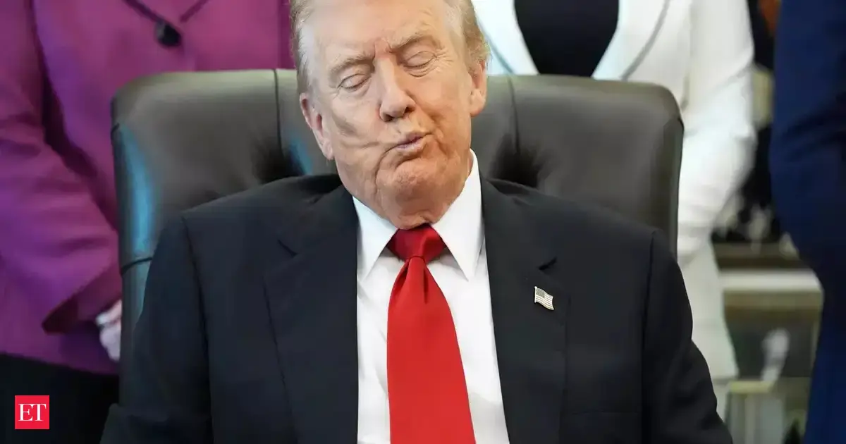 Trump caught snoozing during discussion on sleep and obesity; California Gov says 'Dozy don is back'