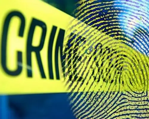 Robbers flee daylight GT hold ups on motorbike