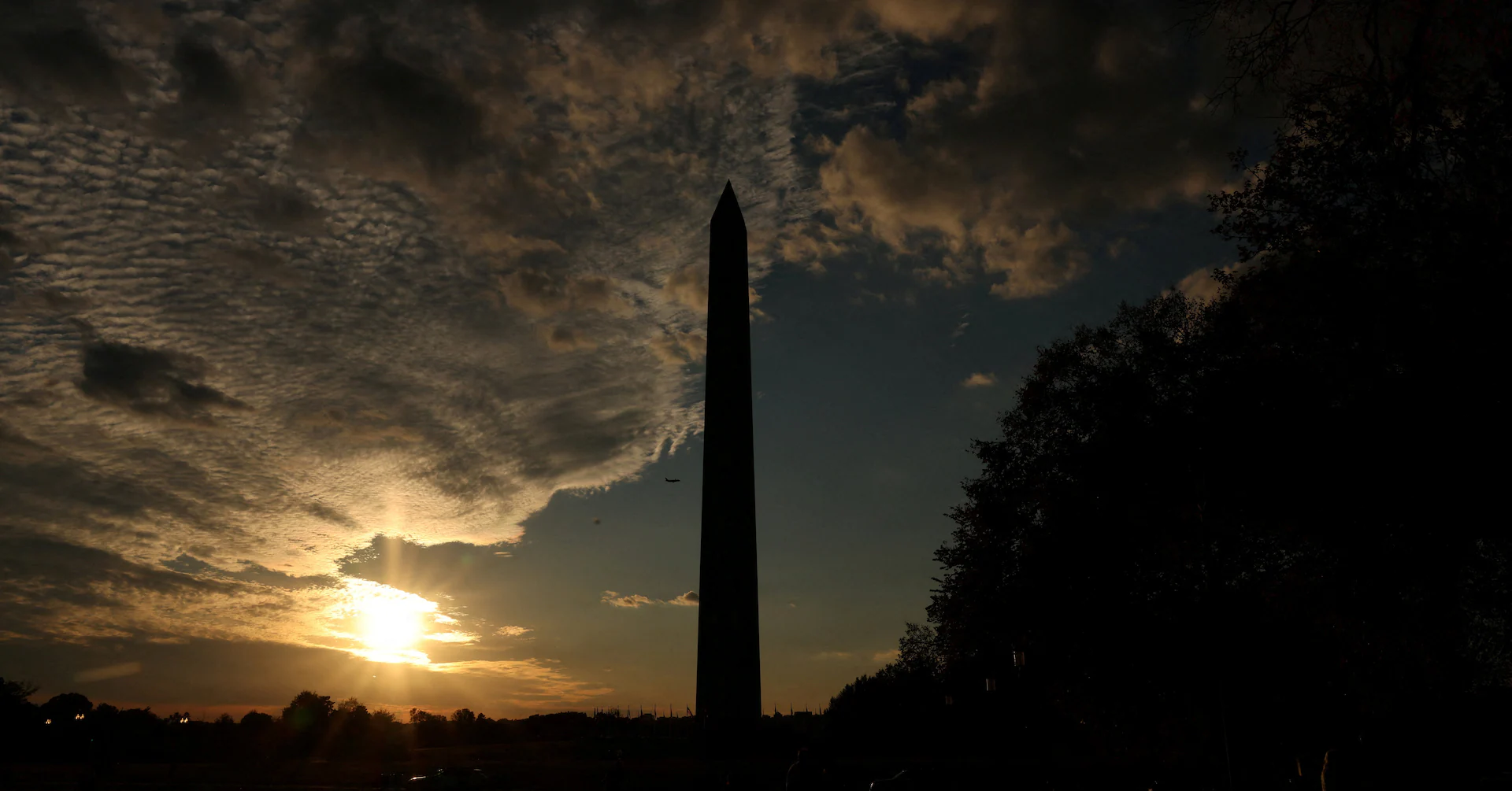 US House returns to Washington for vote to end government shutdown
