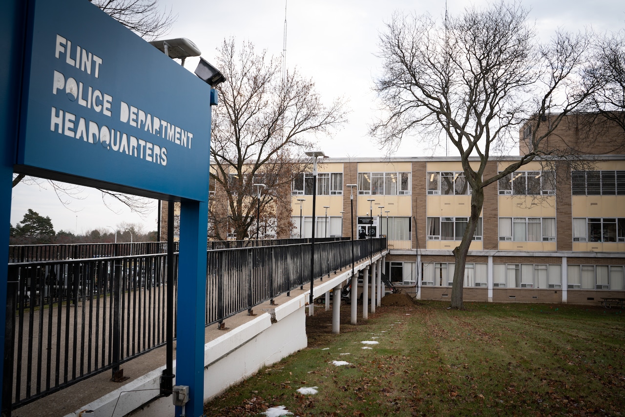 Flint council unites in demand for air quality testing in PD