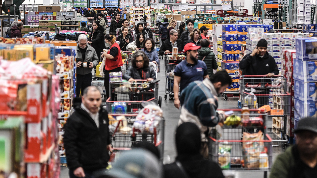 Consumer sentiment slides to near-lowest level on record as government shutdown drags on