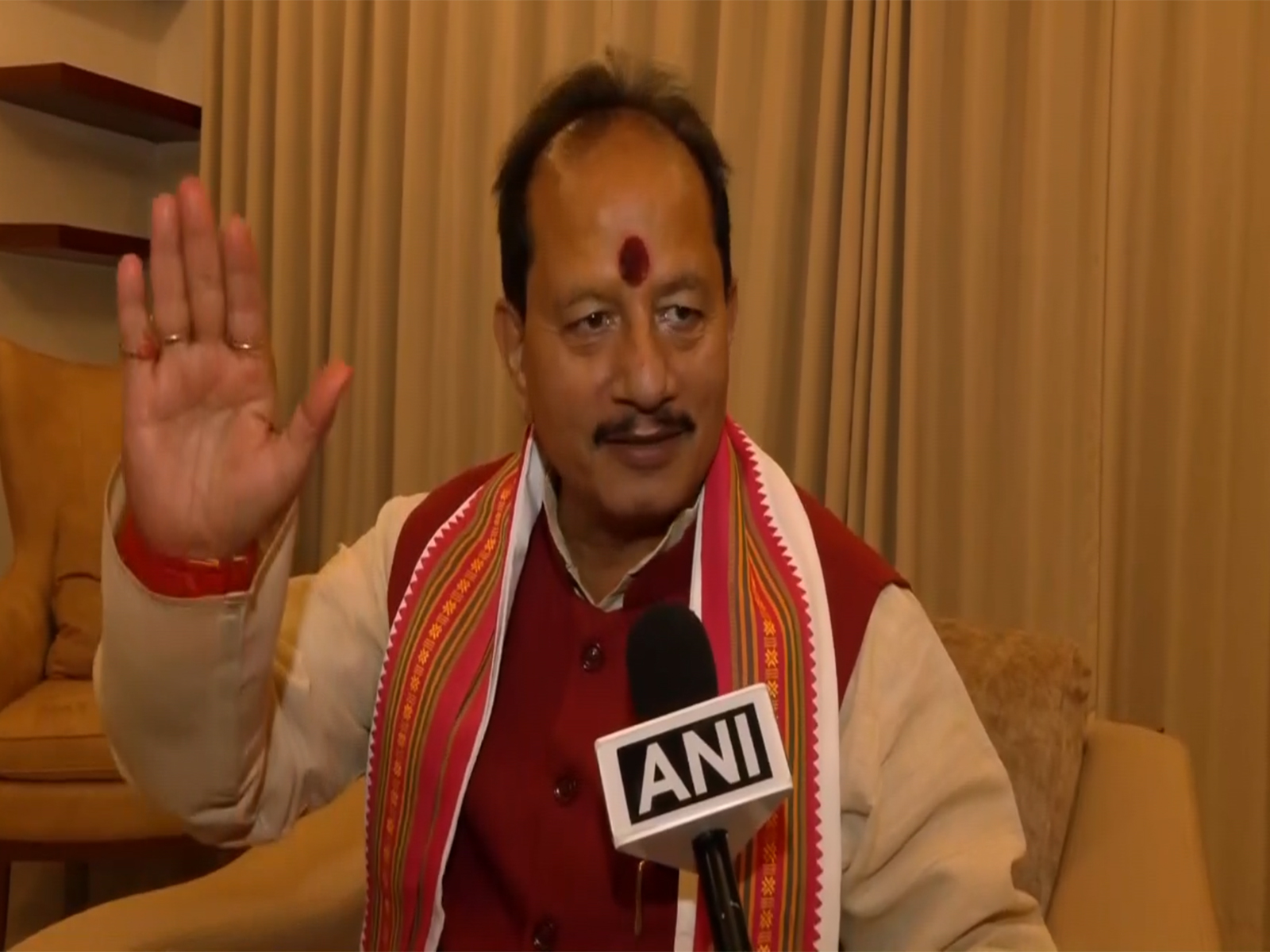 Shakeel Ahmad quits Congress; Bihar Depty CM Vijay Kumar Sinha says party "trapped in familialism, heading into darkness"