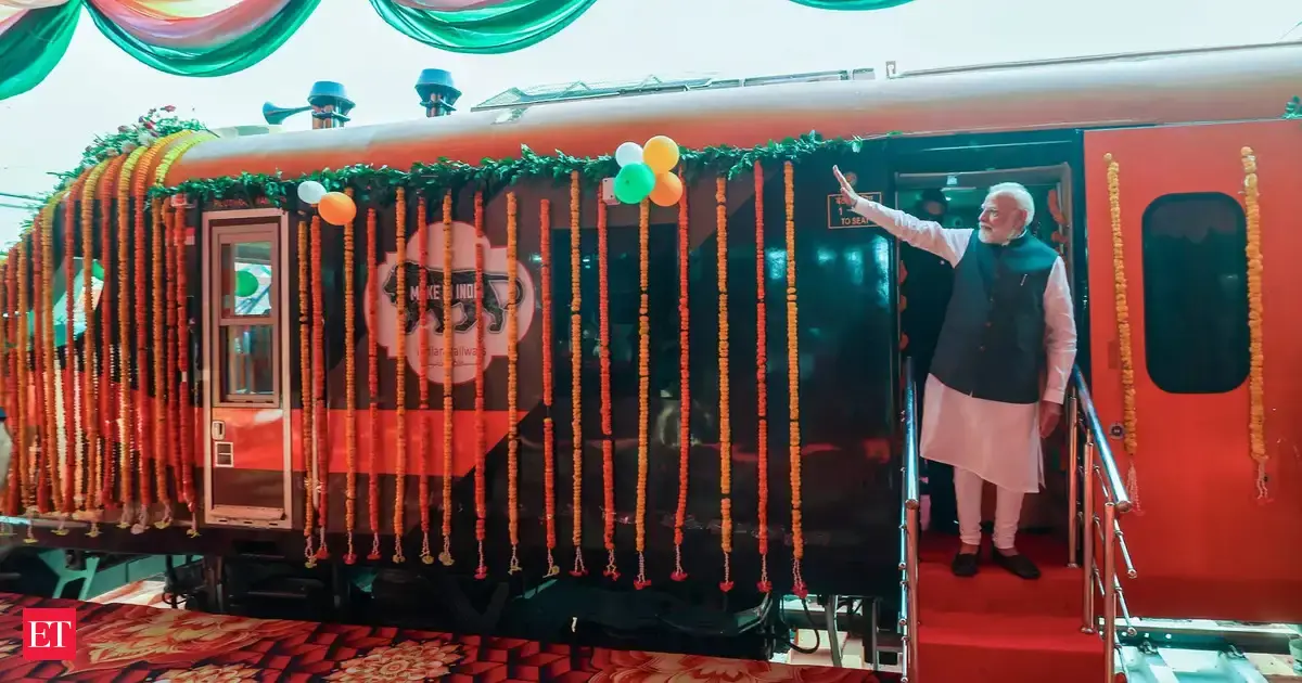 People hopeful of boost in tourism, trade with introduction of two Vande Bharat services from UP