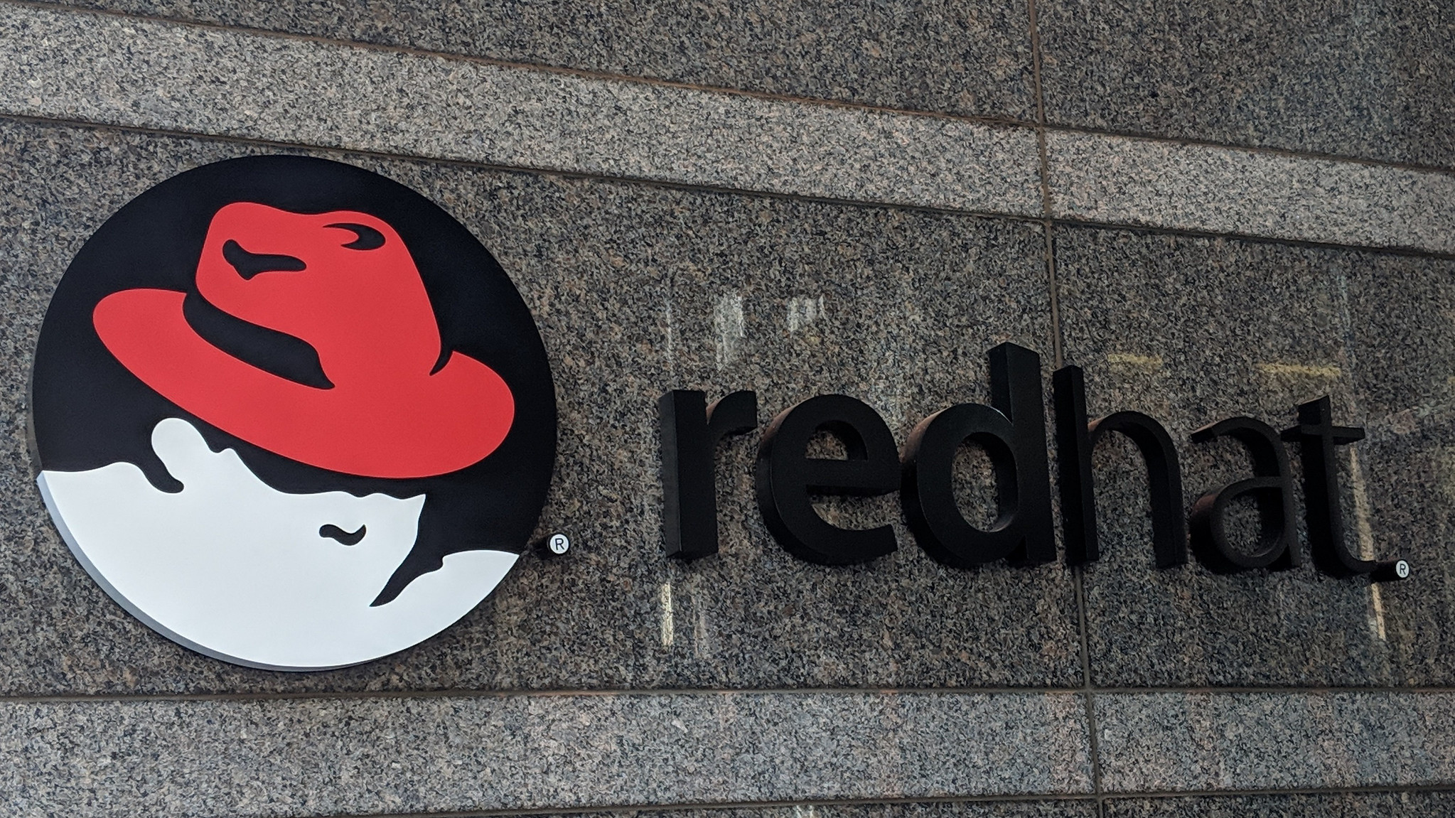 Red Hat Linux gets offline management, quantum threat mitigation and new AI features