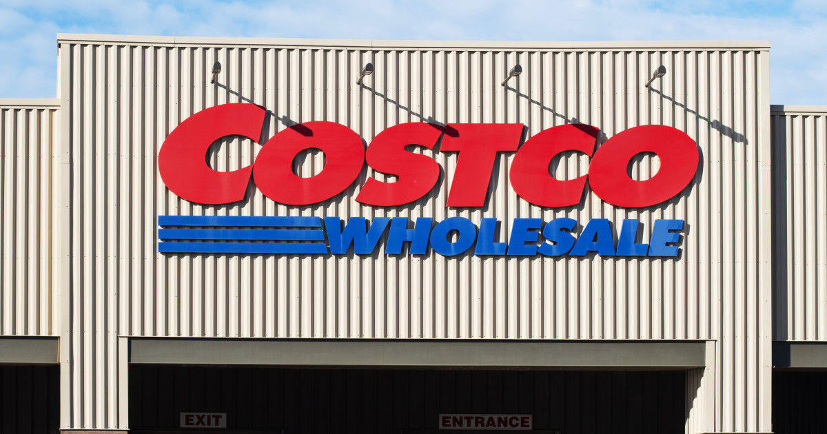 Costco's Crème Brûlée Bar Cake Has Fans Racing to Try It