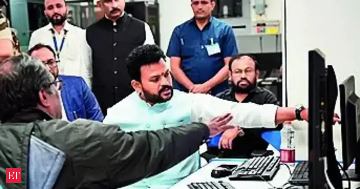 Civil Aviation Minister orders probe into Delhi Airport glitch