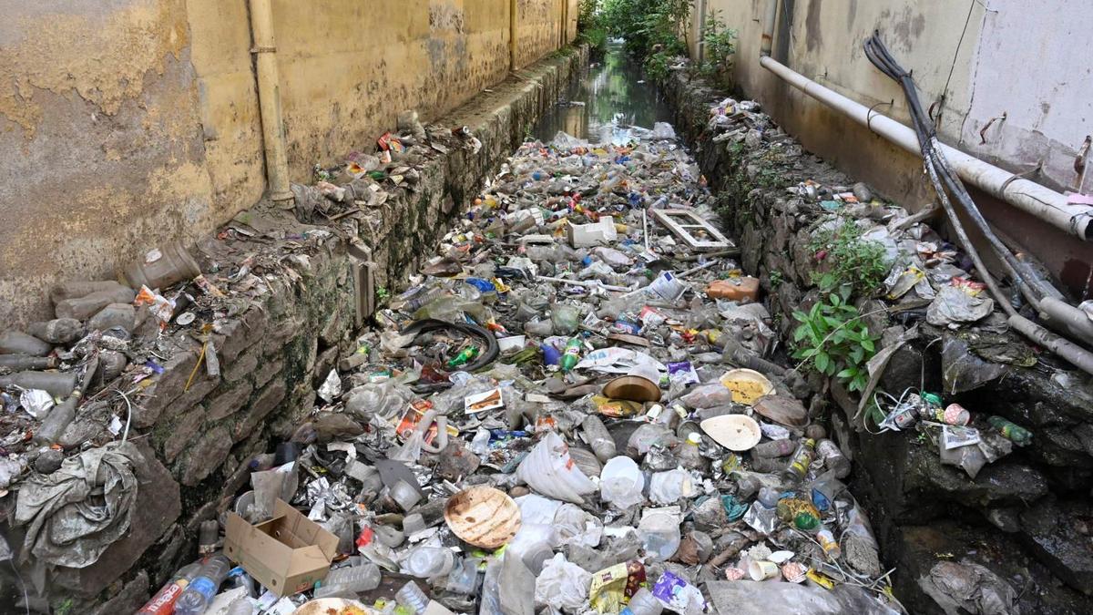 Residents express concern over drains clogged with plastic waste in Erode
