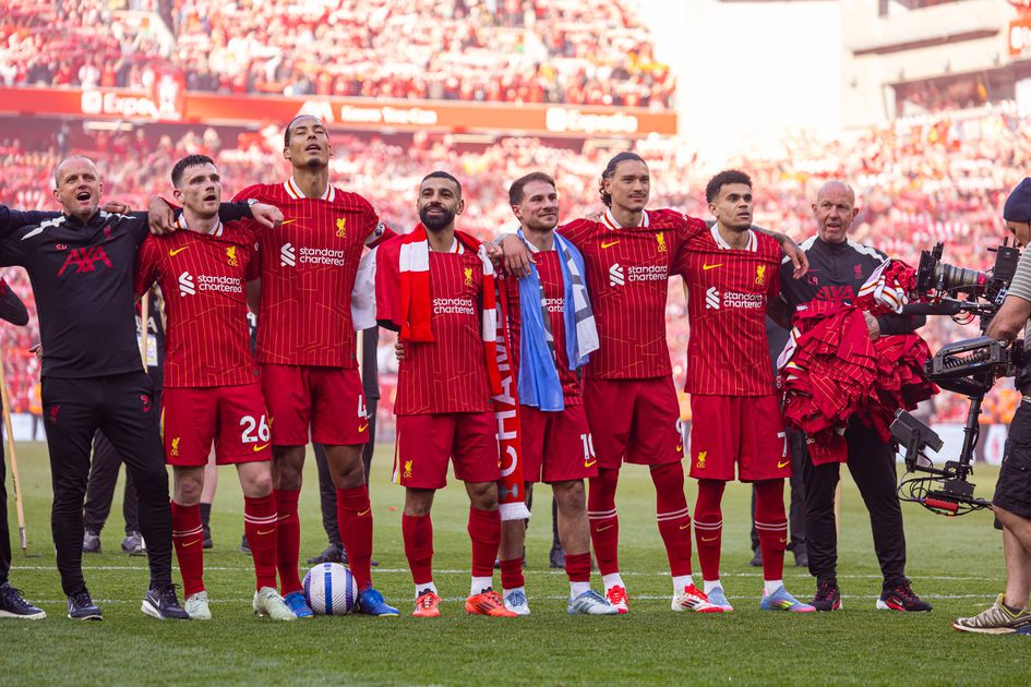 Chelsea icon tells Blues to sign Liverpool flop to rescue striker situation