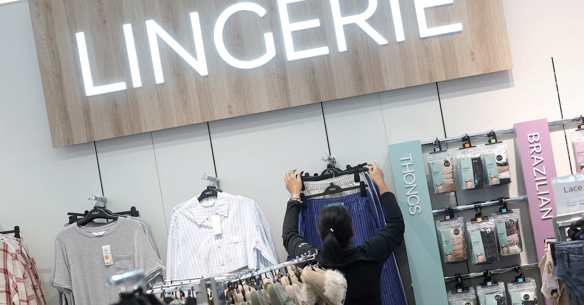 Focus: M&S shakes up fashion supply chain to spark online growth