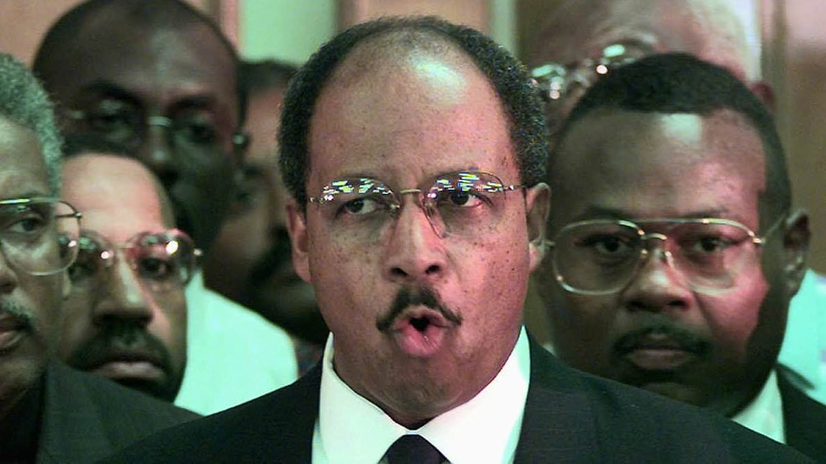 Famous pastor whose wife once set fire to home he was sharing with MISTRESS dies aged 83