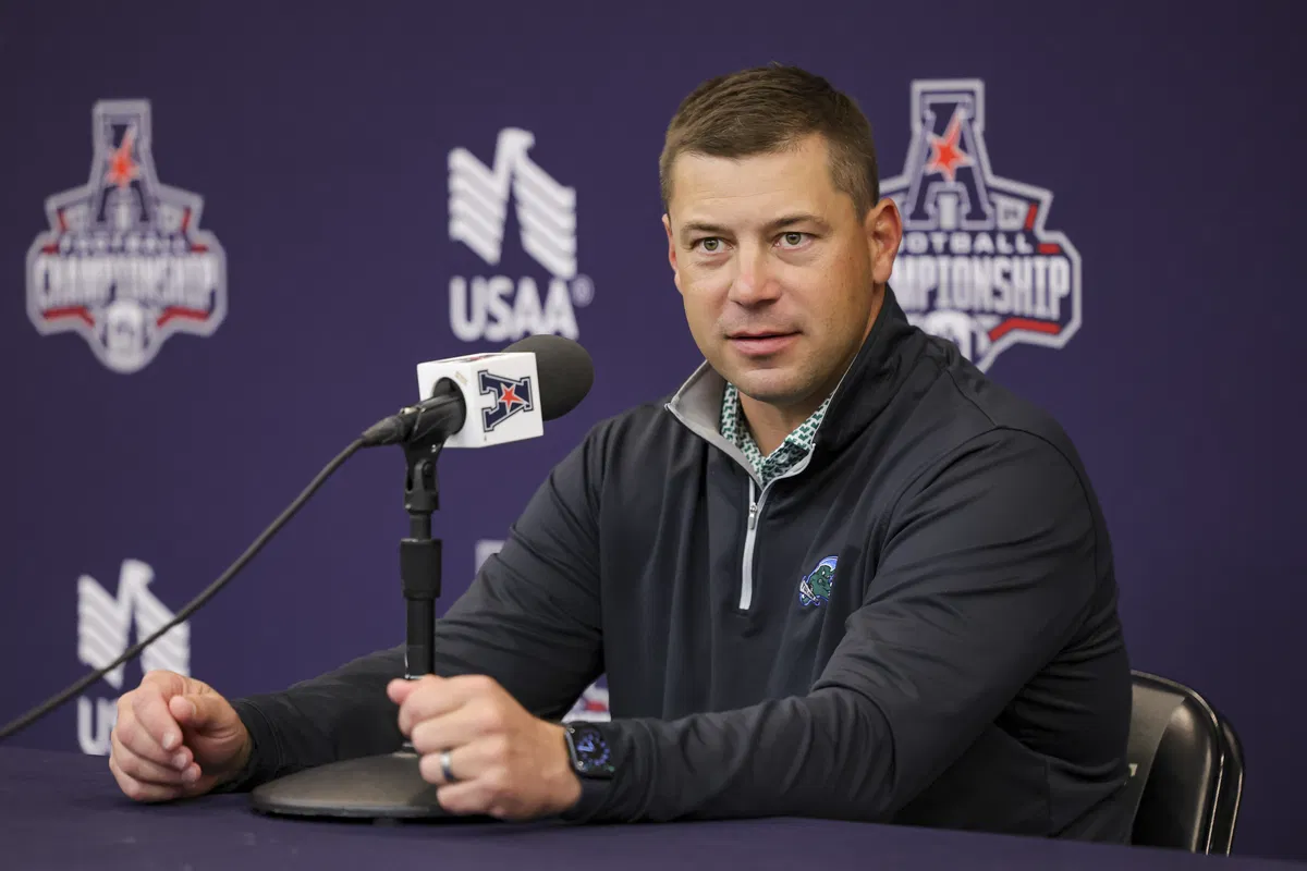 How Much Will Jon Sumrall Cost Auburn as Tulane HC Closes in on $15.8M Job?c