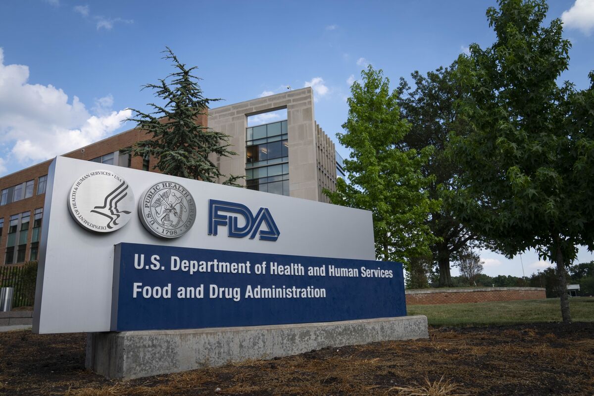 FDA Names Pazdur as Top Drug Regulator After Tidmarsh Resigns