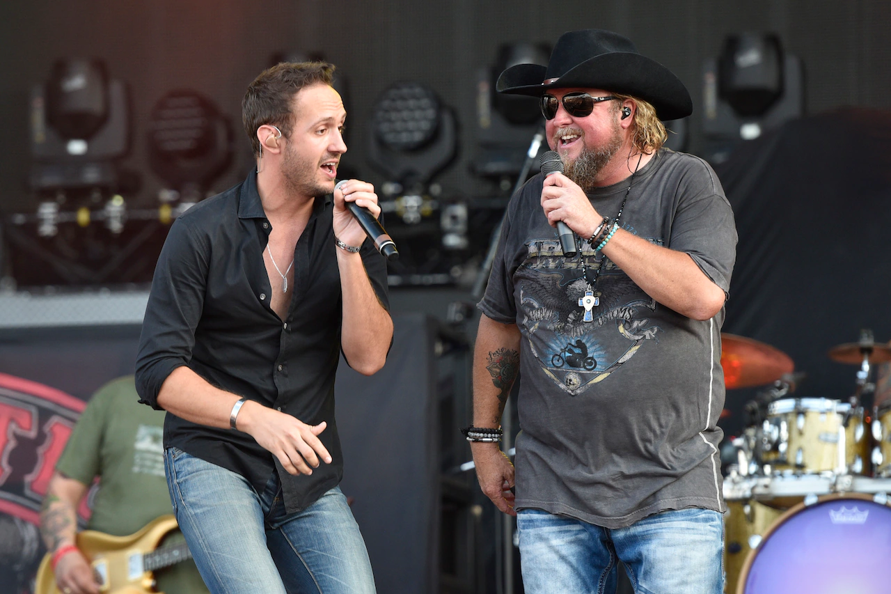 Country star who ‘died twice’ saw music legend when he flatlined