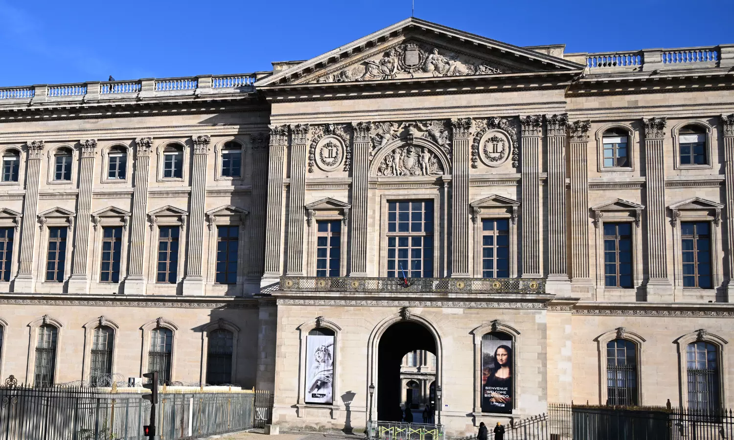 Read to Know, Where Stolen Jewels from Louvre Museum Could End Up