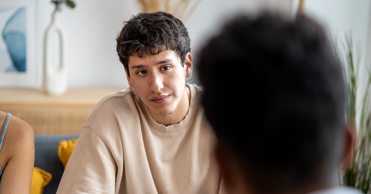 7 Issues People Who Overshare Might Struggle With, Experts Say