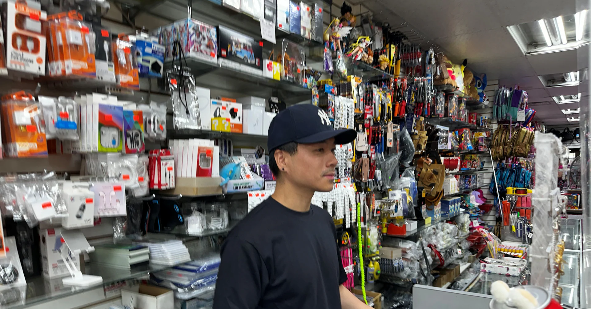 Fearful of Trump's raids, some Hispanic shoppers turn to safety of online buying