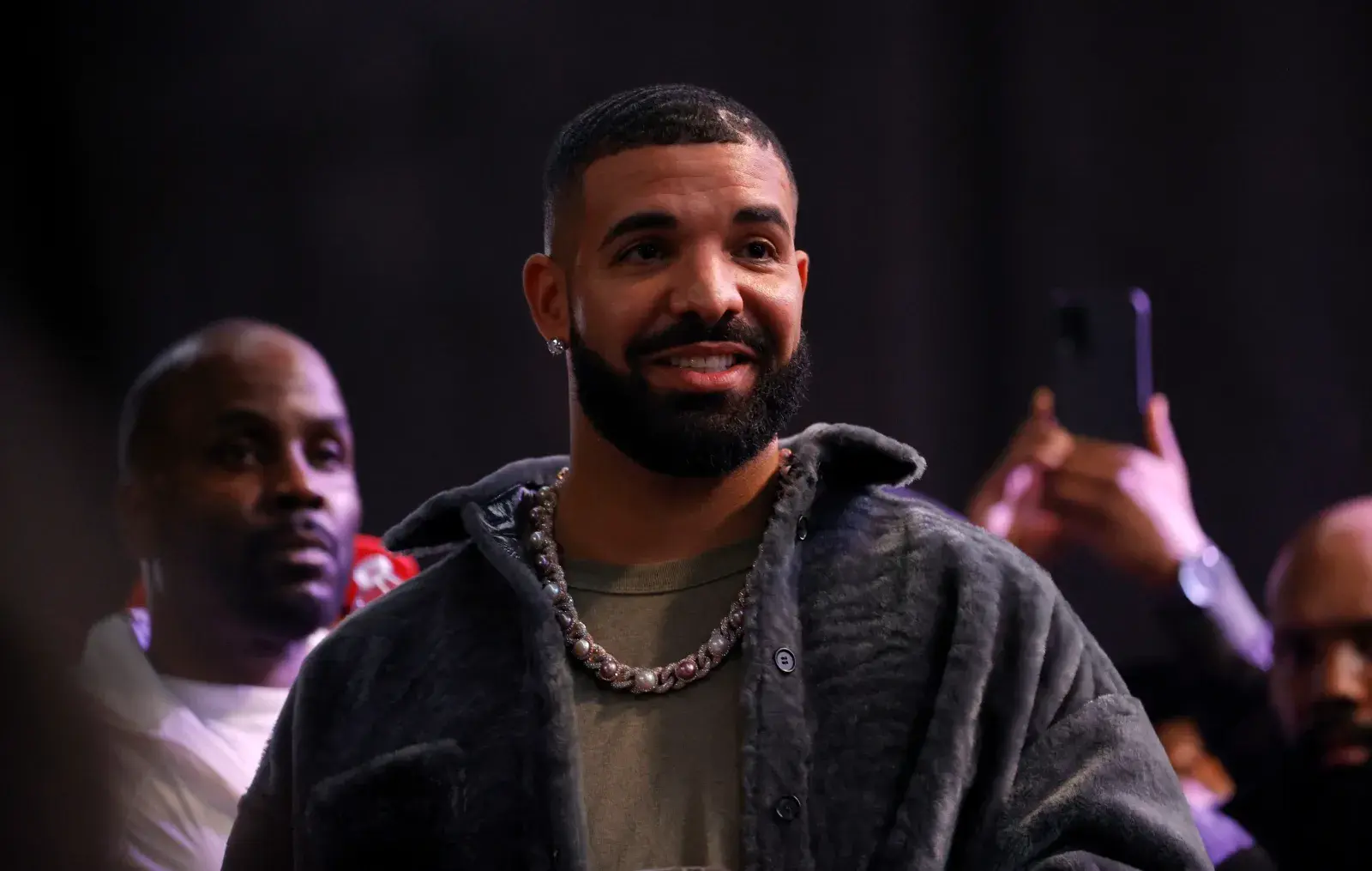 Dodgers Veteran Takes Shot at Drake for Trolling Shohei Ohtani