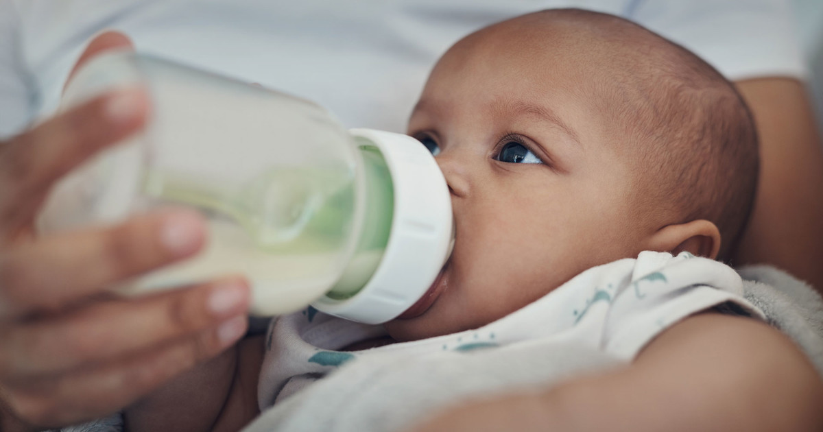 Abbott Labs, Mead Johnson rival faces urgent baby formula recall