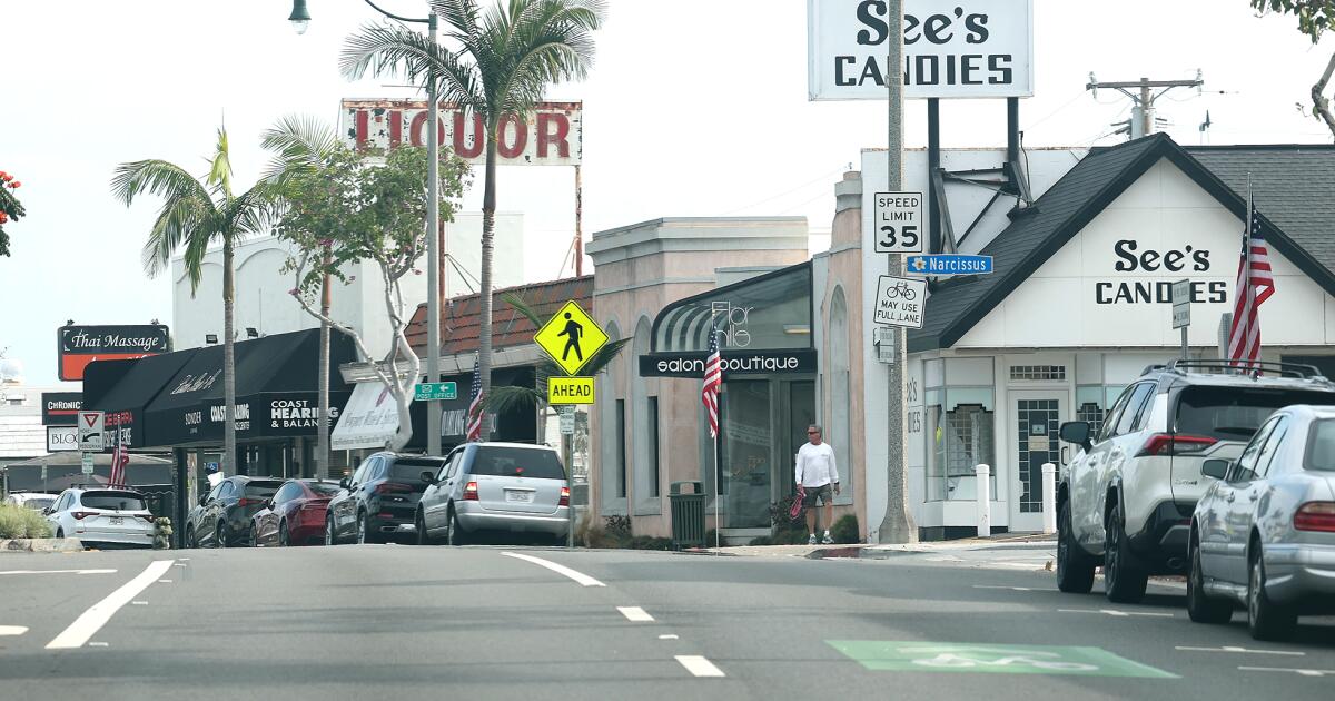 Corona del Mar study outlines proposals to improve business corridor