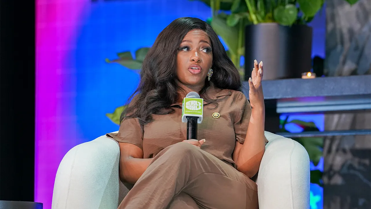 Jasmine Crockett racks up $75K tab for luxury hotels, limos and private security